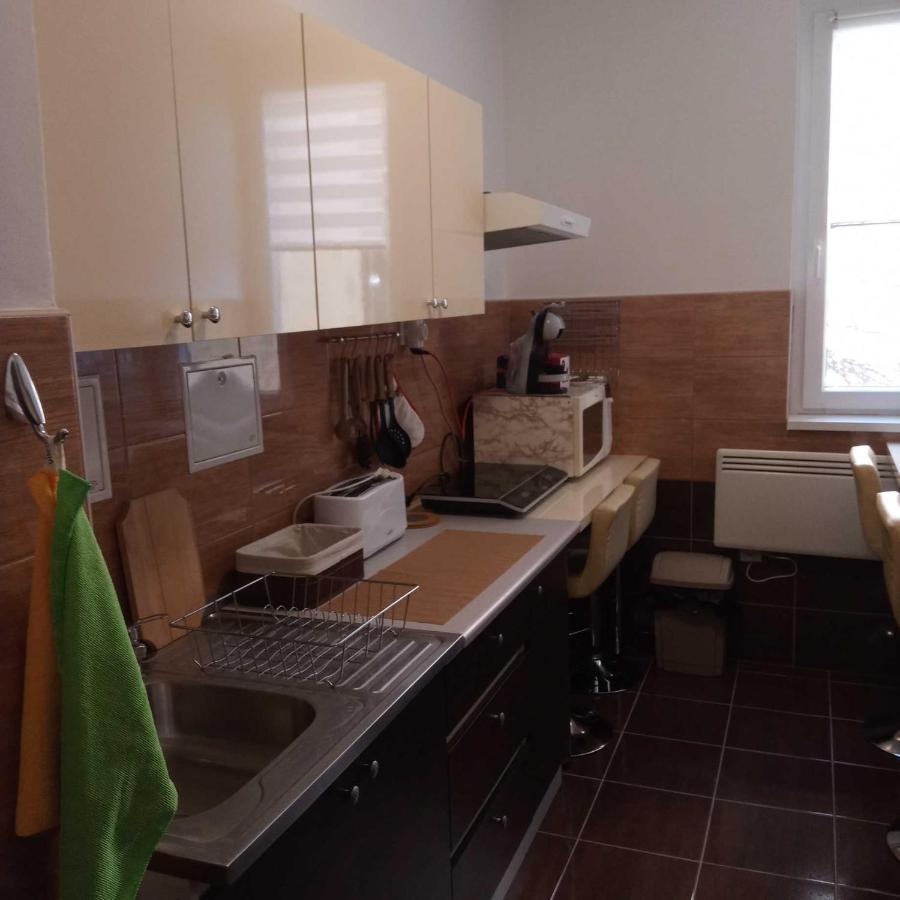 M&D Apartman Eger Exteriör bild